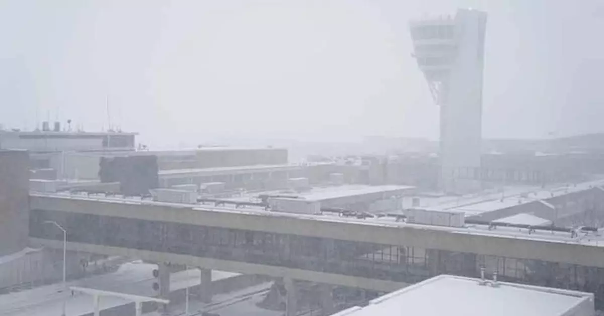 美國風暴持續21個州仍處緊急狀態 過萬班機取消