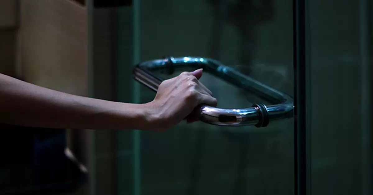 「暗房沐浴」成助眠新趨勢 專家指低光配合溫水或有助入睡