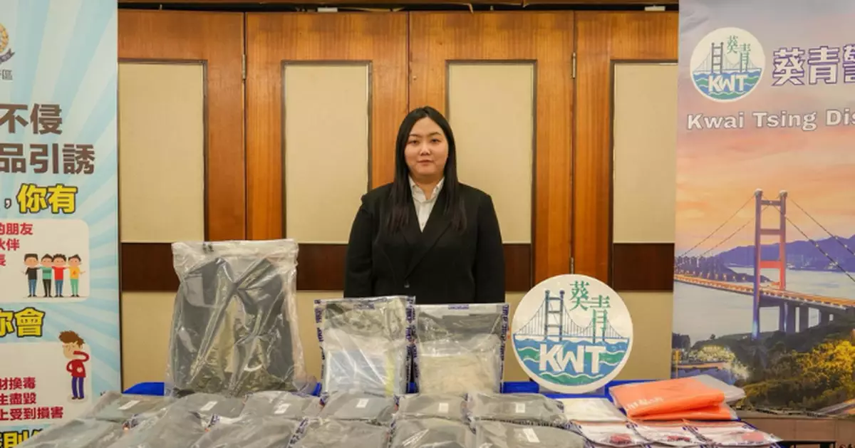 警破公屋毒品儲存倉拘一男一女 檢16公斤懷疑可卡因磚等值逾1200萬元毒品