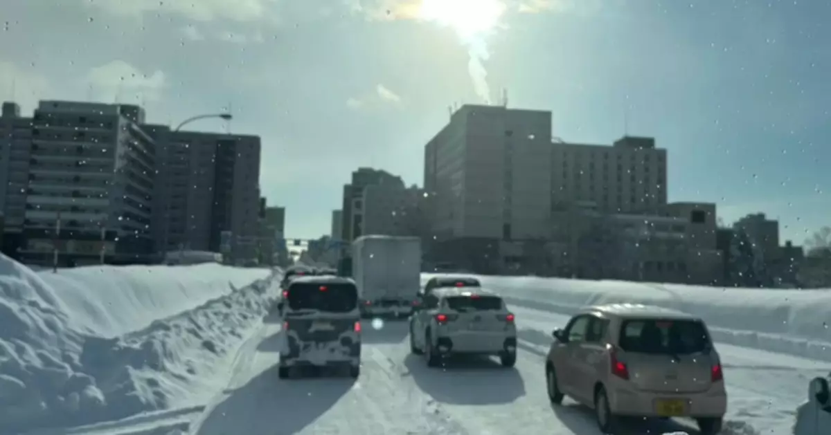 北海道大雪！導遊苦笑揭塞車困境：開車3小時還能連到酒店Wi-Fi