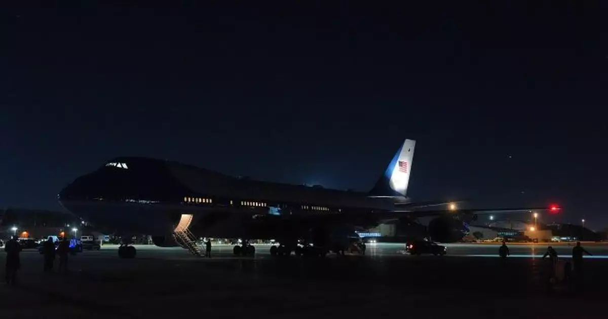 空軍一號因電路問題需折返　特朗普改乘另一飛機前往達沃斯