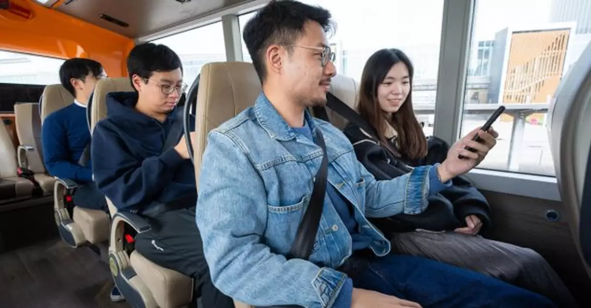 巴士及私家小巴乘客將必須佩戴安全帶　警方稱公平執法