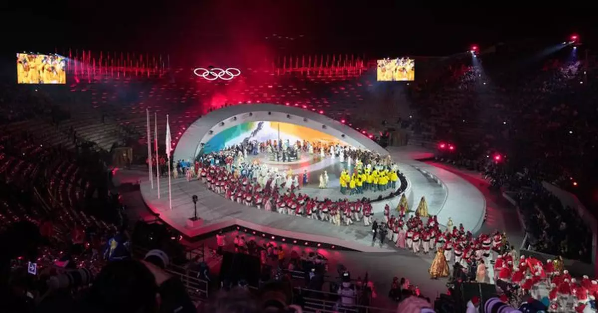 米蘭冬奧會於意大利維羅納競技場舉行閉幕儀式