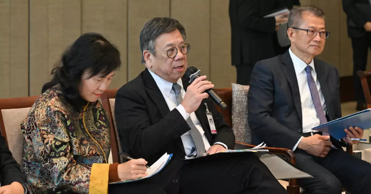 立法會前廳交流會 丘應樺﹕與議員互動交流對政府制定推行政策特別重要