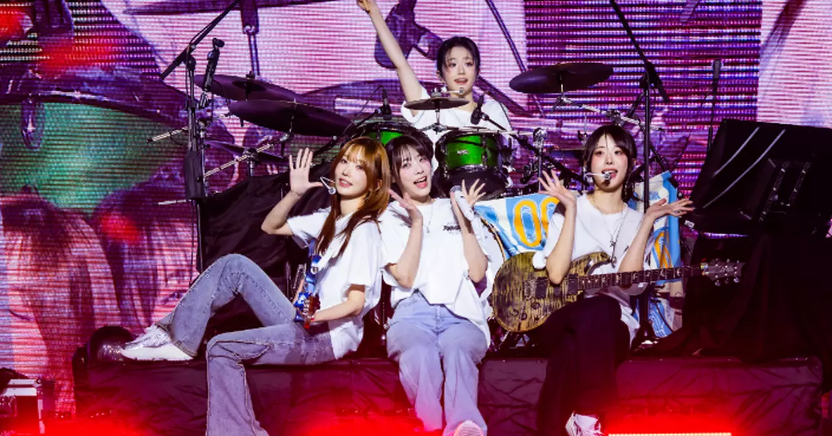 女子樂隊QWER香港開唱全場爆滿 廣東話告白：我鍾意你們