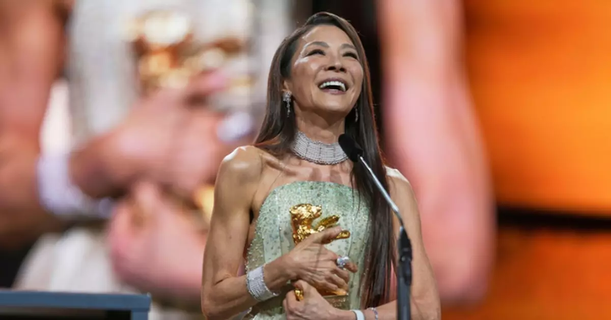 楊紫瓊獲柏林影展頒發終身成就「榮譽金熊獎」 首位亞裔女性奪殊榮