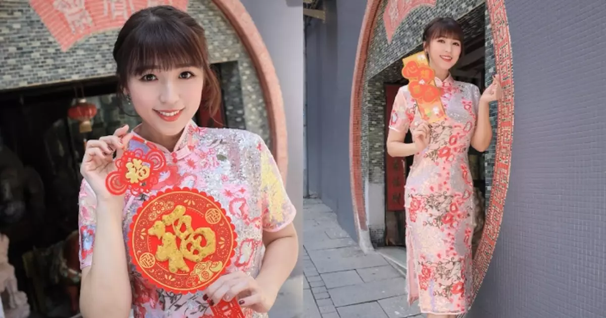 孫慧雪晒靚相向大家拜年 粉色旗袍展凹凸有致好身材