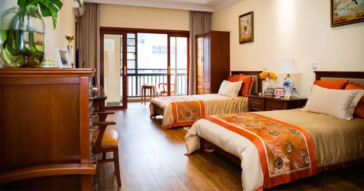 財政預算案2026｜增加長者社區照顧服務券 陳茂波﹕內地安老者年中直接過數