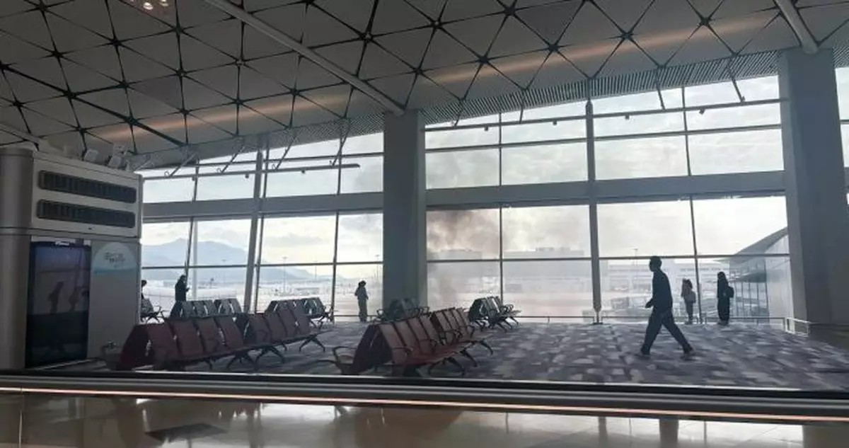 機場停機坪電機房發生火警 3條登機橋需暫時關閉