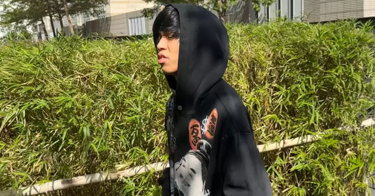 因貪玩撕選舉海報邊角 無業青年認刑毀 被判80小時社服令