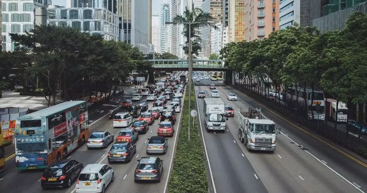 鄧炳強稱「新型碰瓷黨」個案已逾70宗　警方會仔細調查