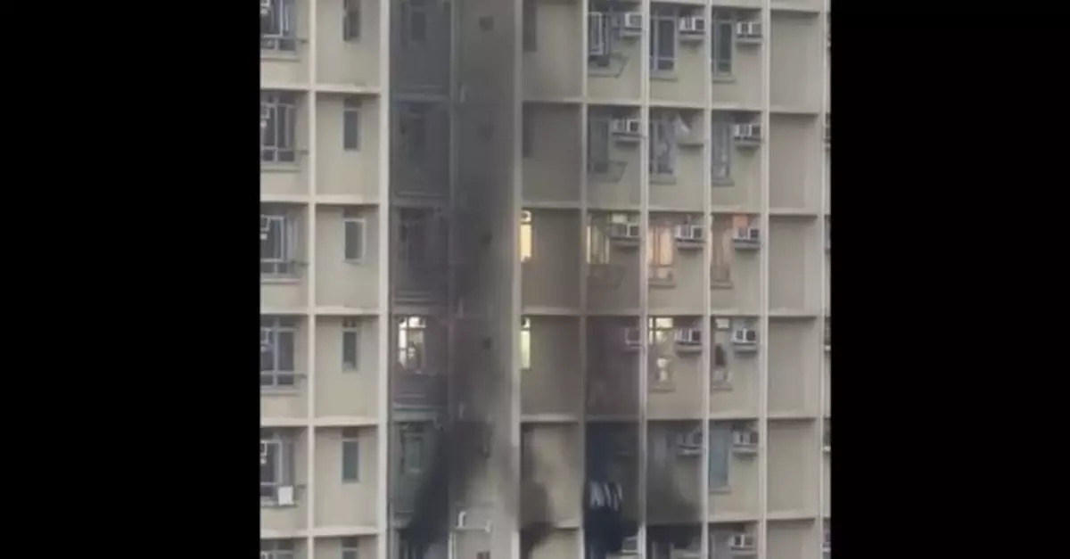 石蔭邨一個單位發生火警無人傷　約百人疏散