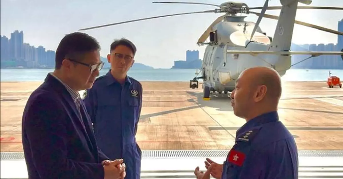 鄧炳強到啟德消防局及政府飛行服務隊分部探班　感謝人員緊守崗位