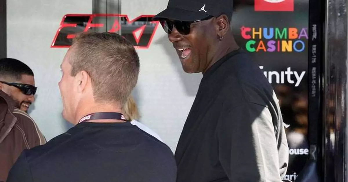 米高佐敦納斯卡車隊強勢開局 泰拿列迪克達靈頓奪桿位