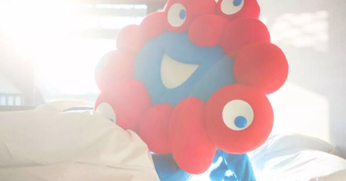 大阪世博吉祥物「脈脈」破格出寫真 沖繩取景「女友感」造型曝光再搶人氣