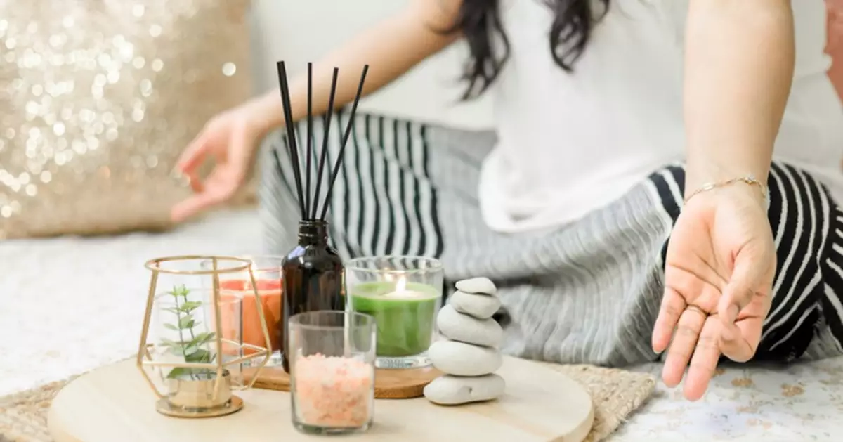 都市人壓力大常胃脹 中醫教冥想調息配合按腹養胃紓壓