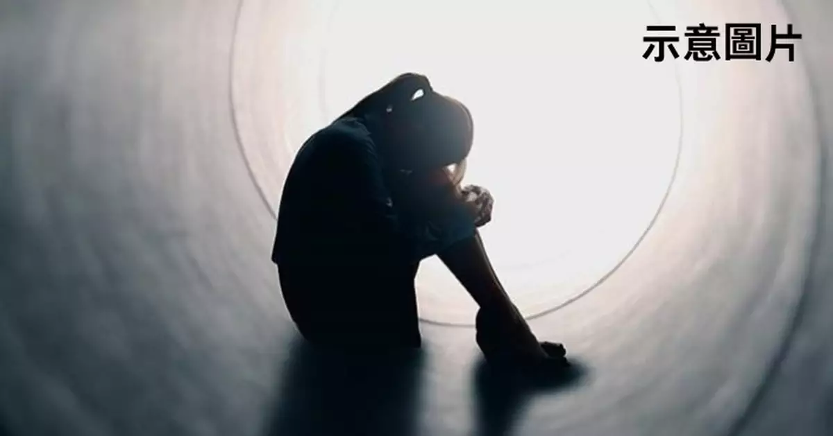 西班牙度假變惡夢 英18歲少女醉後遭8男輪姦半小時還被拍片放上網