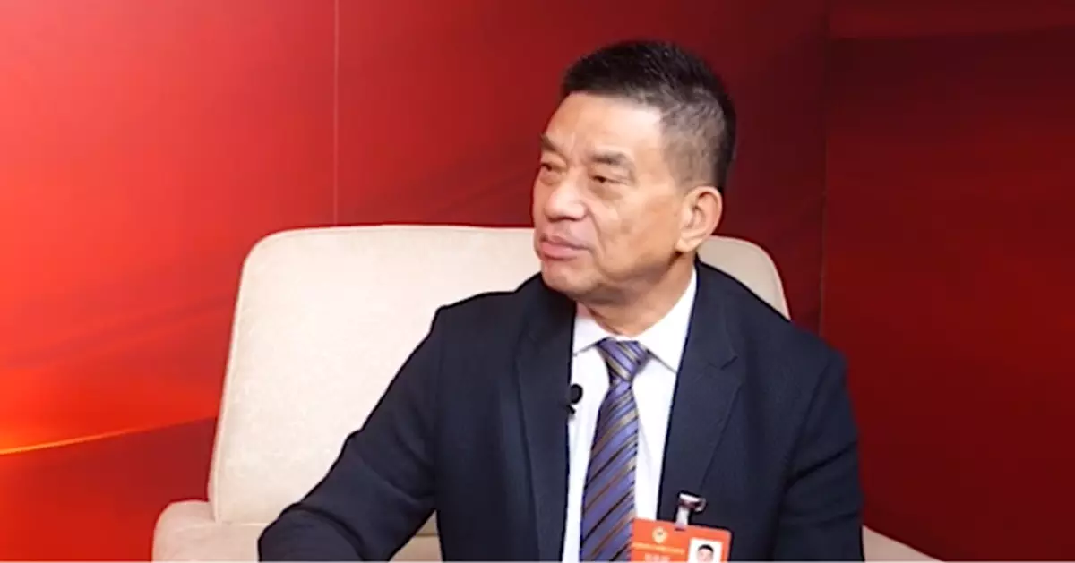 全國兩會｜劉永好：座談會及民營經濟促進法等 支持民企健康成長