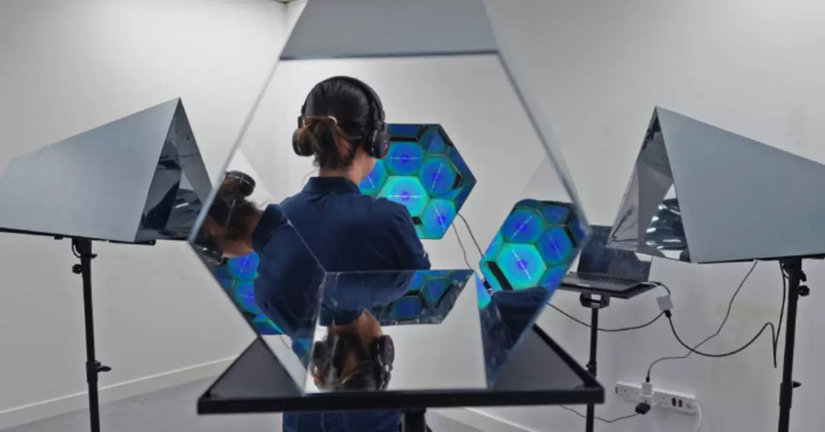 教AI做家務都賺到錢！美夫妻戴頭戴式鏡頭記錄日常賣科企 每人已賺近萬