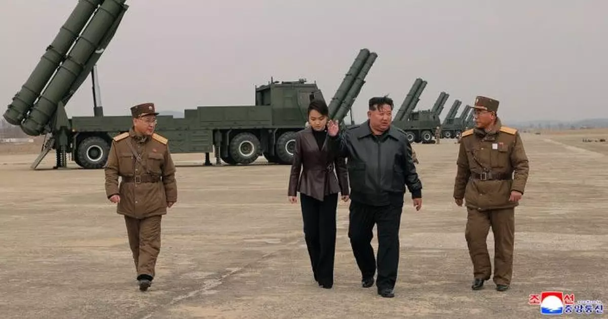 金正恩視察朝鮮遠程炮兵進行火力打擊訓練