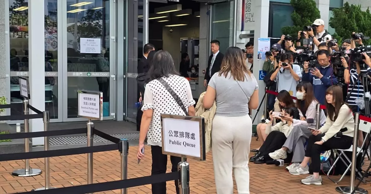 大埔火災｜政府代表：涉事官員及家人遭「起底」籲社會有耐性 不應對大火過早下結論　　　