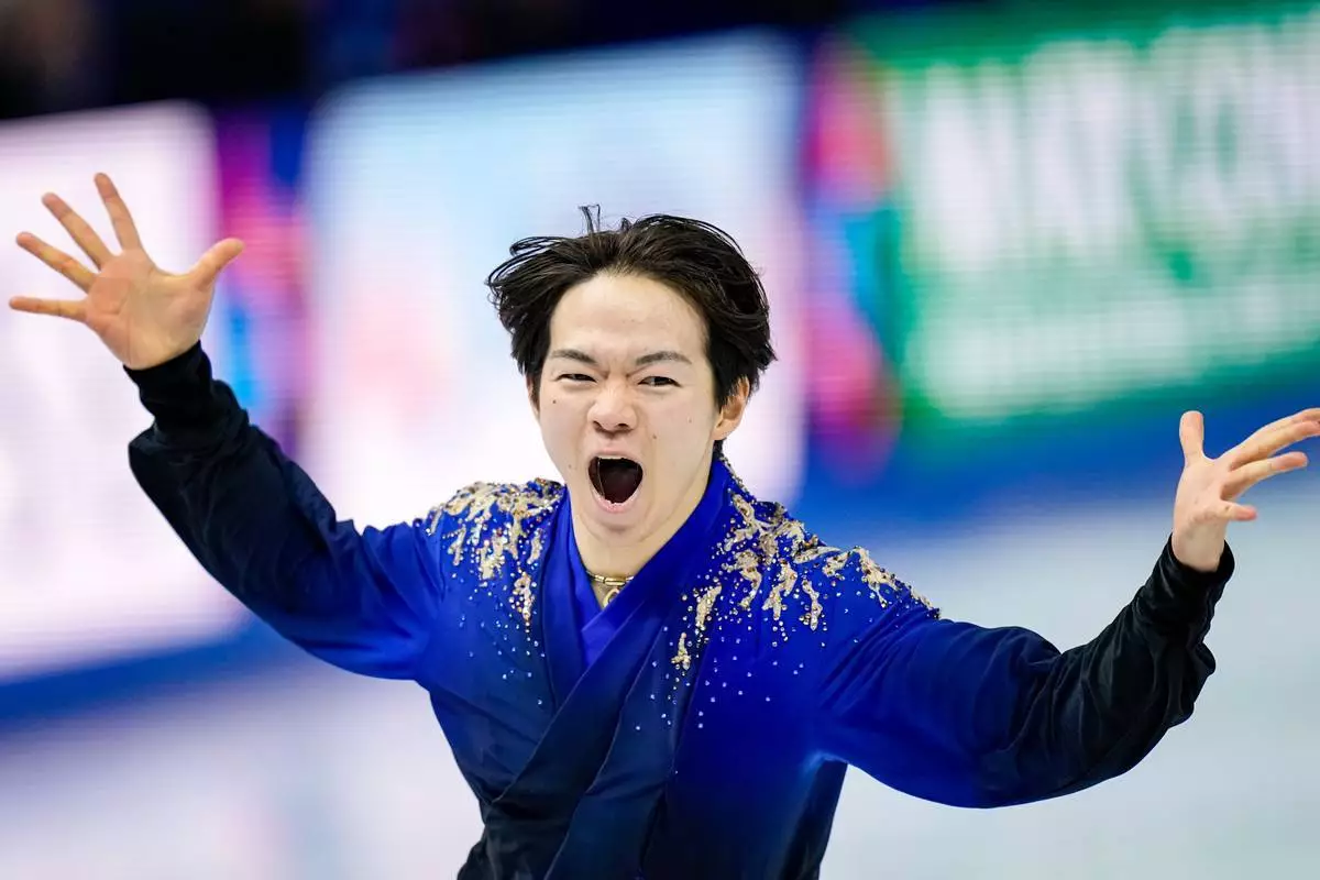 日本選手鍵山優真（Yuma Kagiyama）在捷克布拉格舉行的花樣滑冰世界錦標賽男子自由滑比賽中，完成表演後作出反應。攝於2026年3月28日周六。(美聯社圖片/Petr David Josek) AP圖片