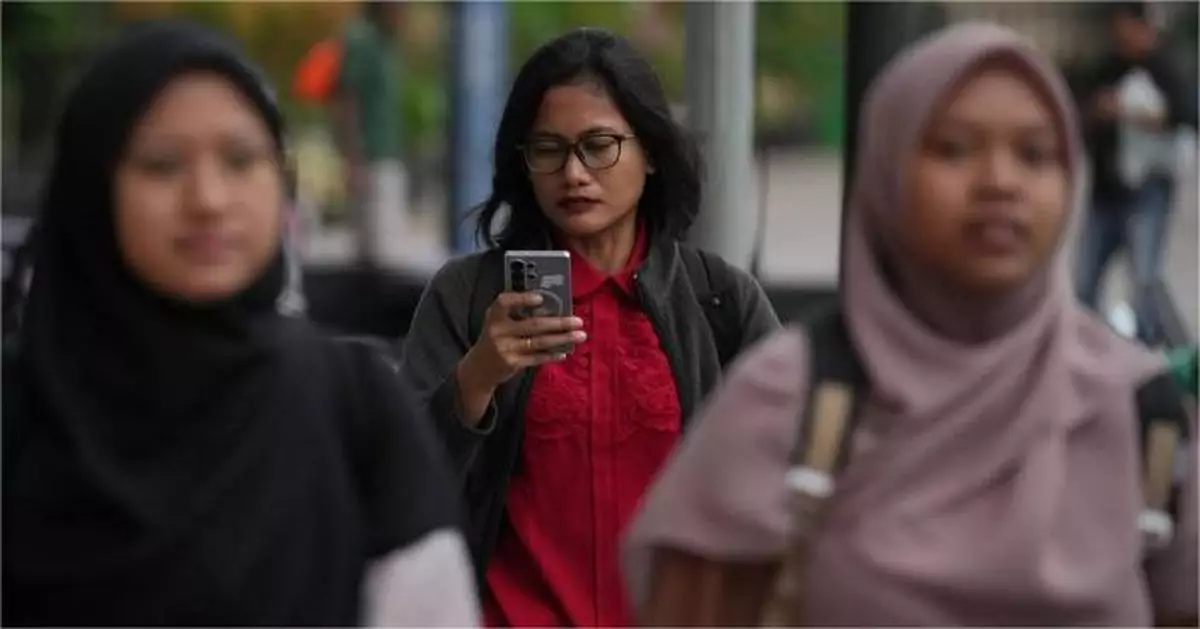 印尼防兒童沉迷社媒　3月28日起禁16歲以下用YouTube TikTok　封殺低齡社媒賬號