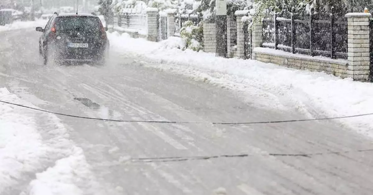 巴爾幹半島風雪交加 學校停課道路封閉數萬戶停電
