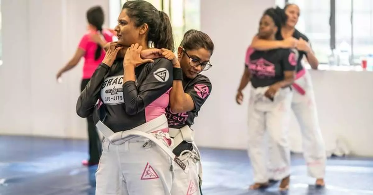 性別暴力氾濫逾3成18歲以上女性曾遭施暴 南非婦女為自保習槍練武