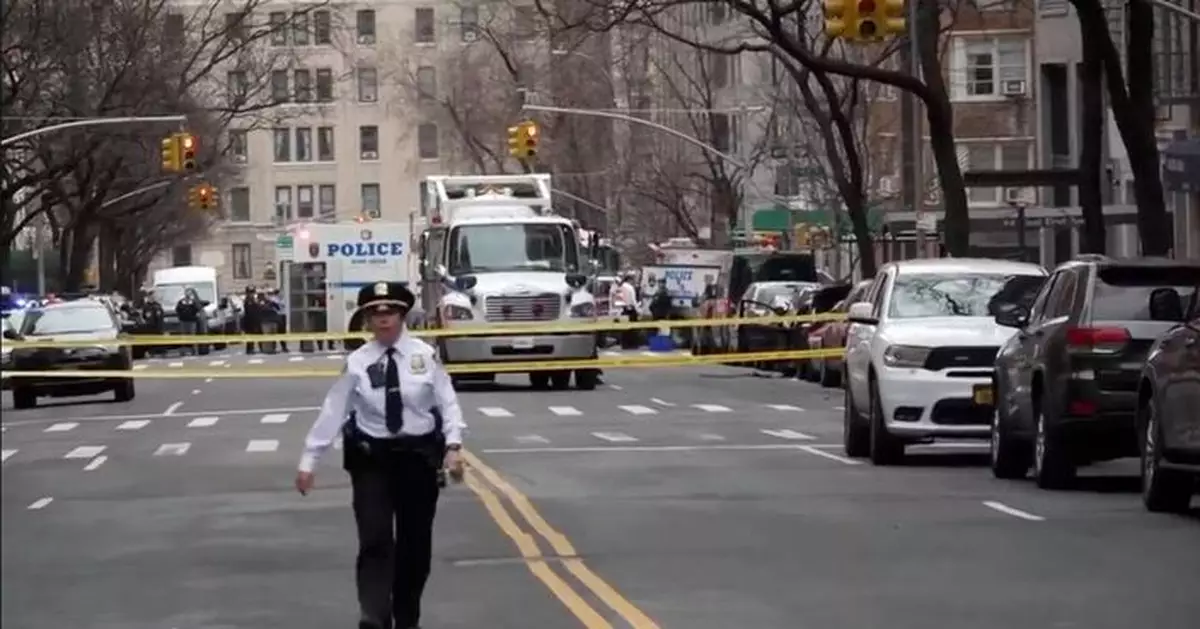 紐約反伊斯蘭示威爆衝突 警方稱有示威者向人群擲土製炸彈