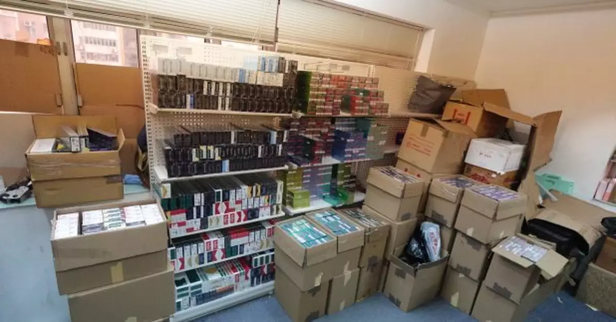 海關搗破貯存倉檢逾26萬支懷疑私煙及另類吸煙產品　拘1人