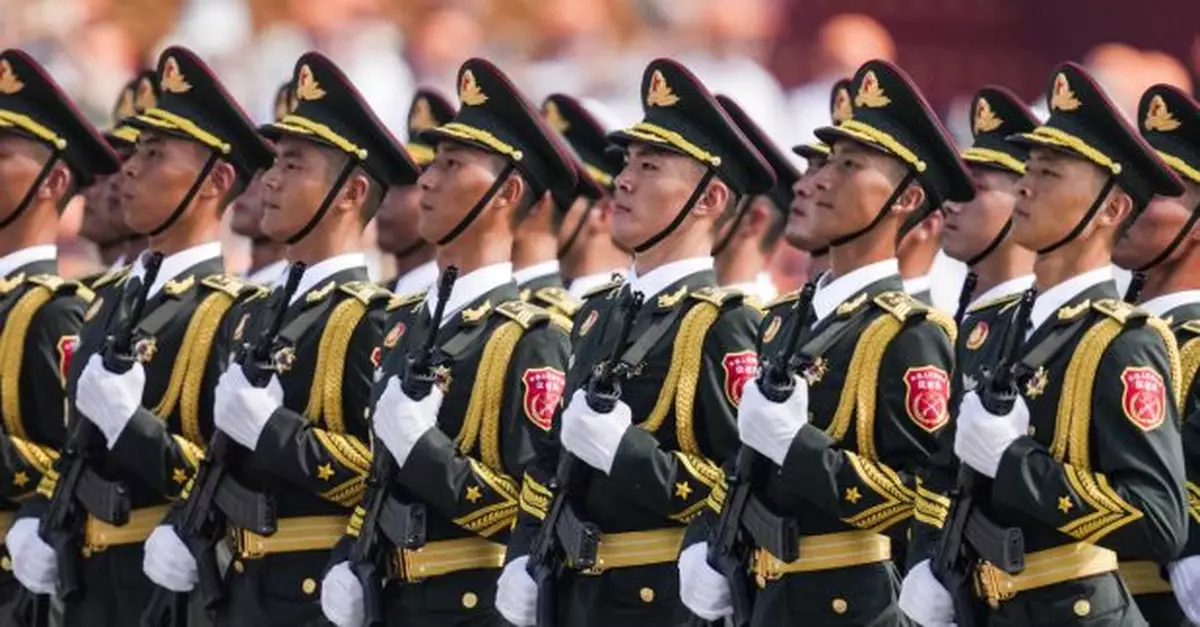 全國兩會｜李強：全面深入貫徹軍委主席負責制　深化政治整訓