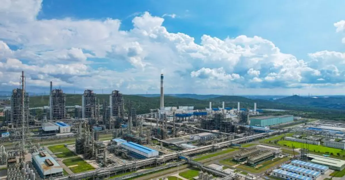 全國兩會｜政府工作報告：加快推動全面綠色轉型加快淘汰落後產能