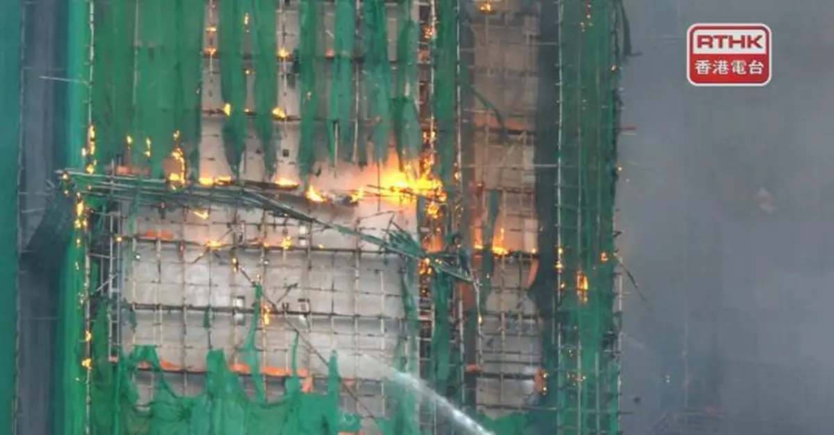 起火光井大量燒焦紙箱煙頭　初步報告指火源或為煙頭「焫著」紙箱