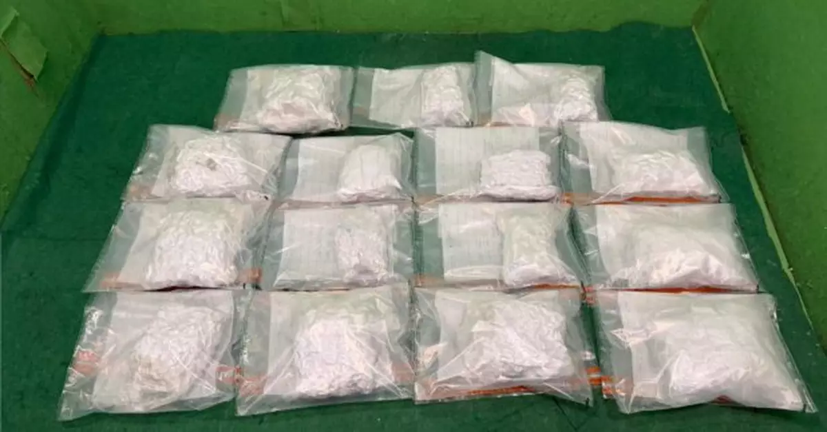 海關昨於機場檢獲約130萬元懷疑大麻花　拘一女子