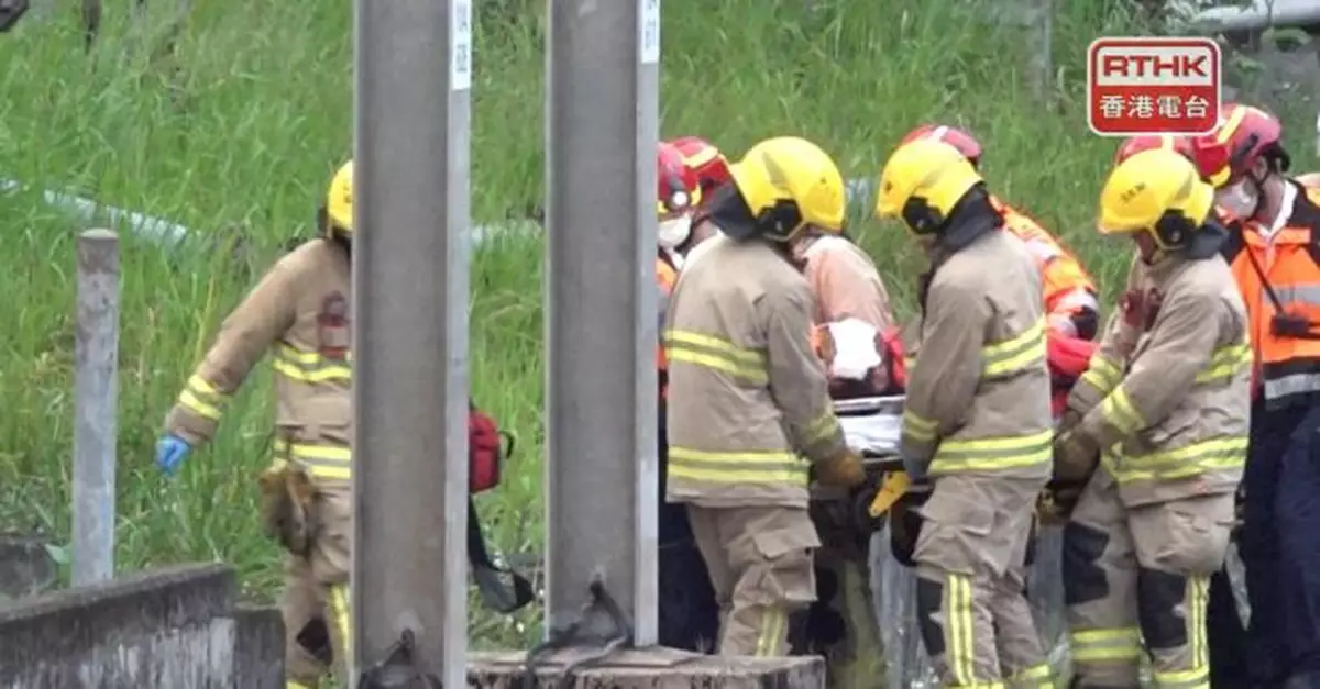 男子疑經東鐵列車車尾駕駛室出口進入路軌全身燒傷　情況危殆