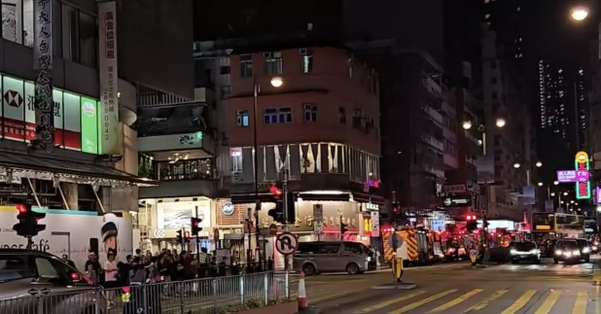 荃灣沙咀道眾安大廈傍晚起火　兩人受傷