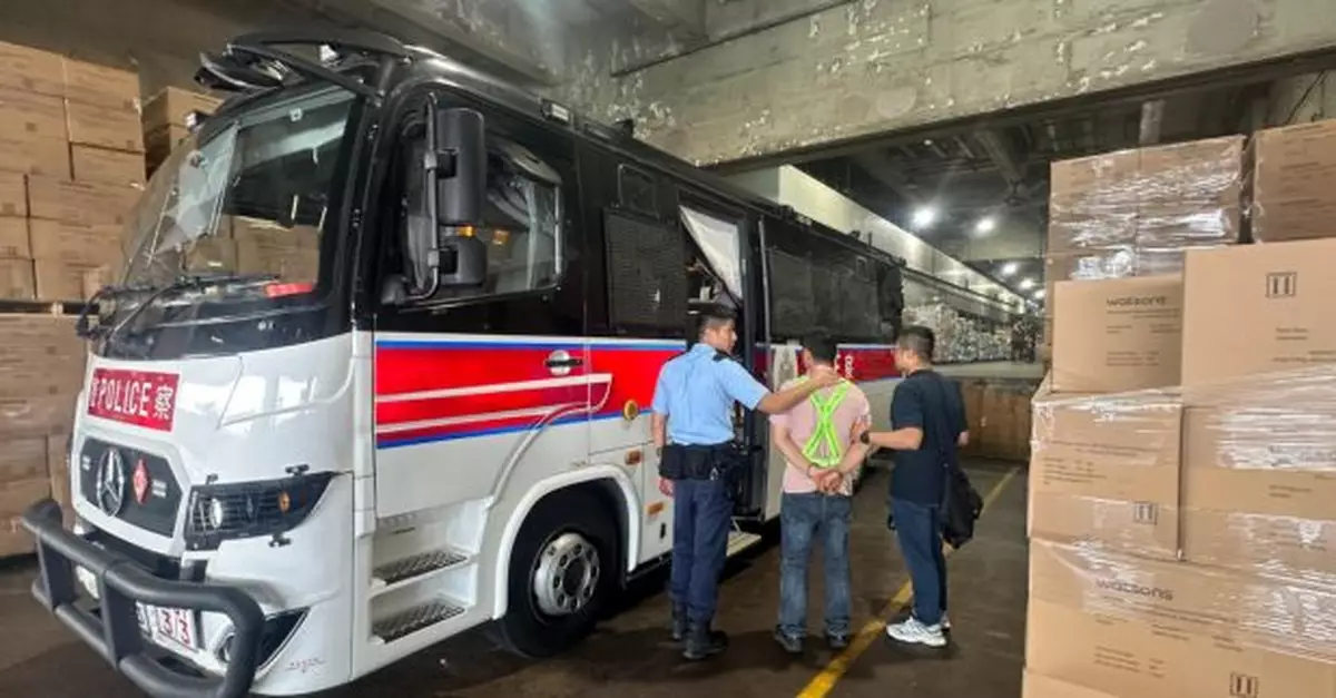 警方聯同入境處反黑工及掃黃拘17人