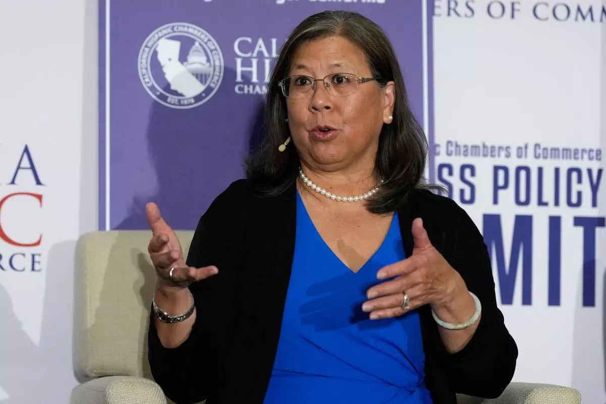 余淑婷於2026年4月14日周二在加州沙加緬度舉行的州長候選人論壇上發言。(美聯社圖片/Godofredo A. Vásquez) AP圖片