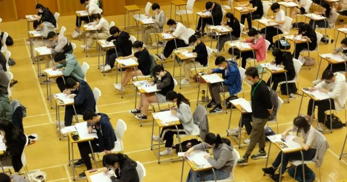 中學文憑試筆試首日開考 有考生提早一個月視察試場位置