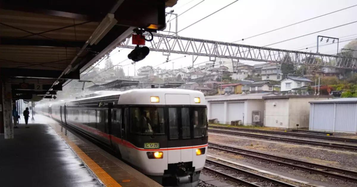 疑司機恰眼瞓未減速 日列車高速駛向月台靠保安系統及時煞停有驚無險