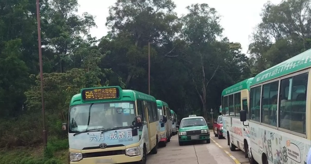 油價急漲衝擊小巴業 業界促設燃油附加費渡難關