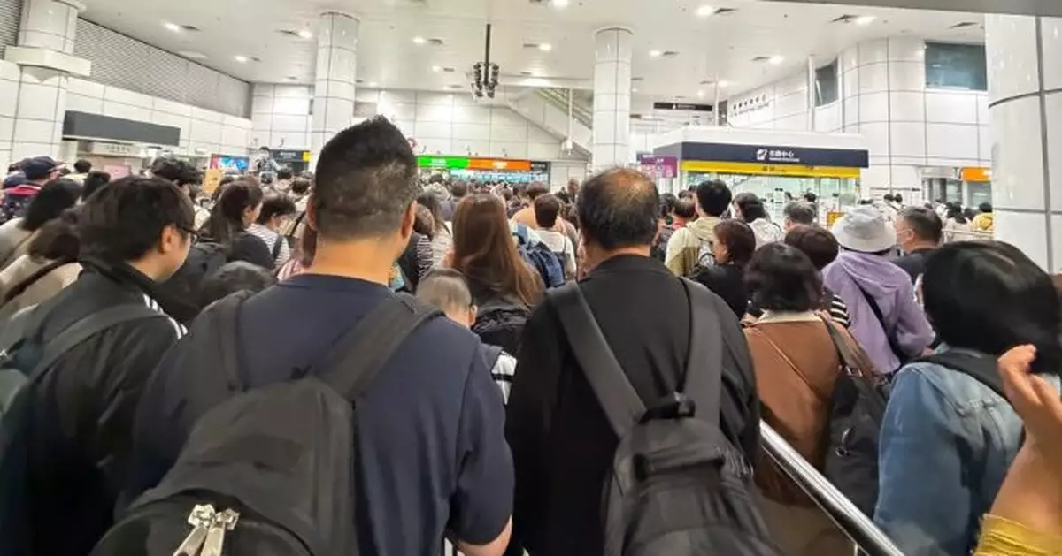 截至下午4時 48萬人次出境 24.4萬入境