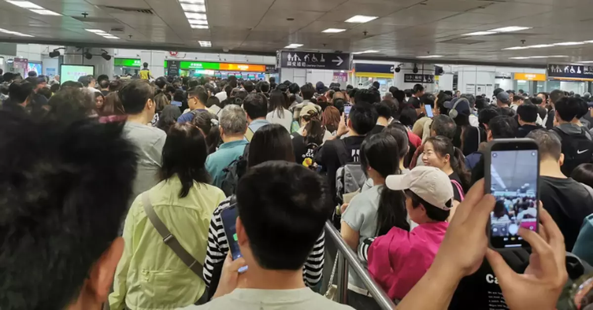 入境處﹕至下午4時約79.1萬人次出入境 離境港人逾56萬