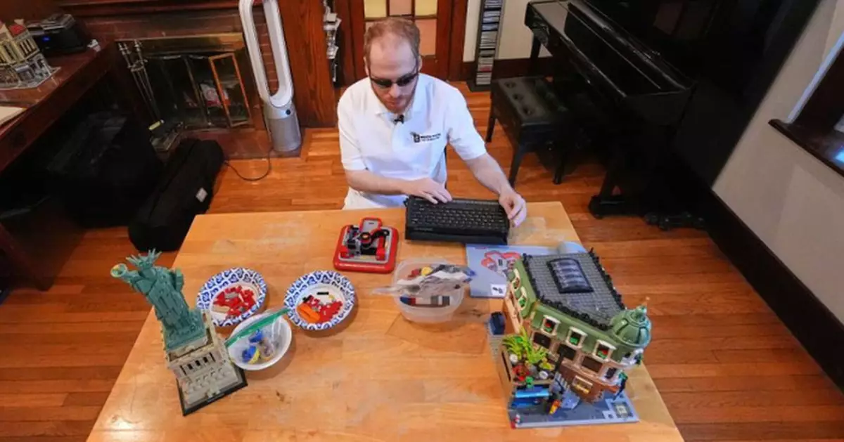 失明人士發明無障礙樂高說明書 助同路人享受砌積木樂趣