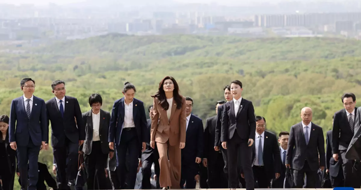 鄭麗文拜謁中山陵時演説激動哽咽 憶孫中山與台灣