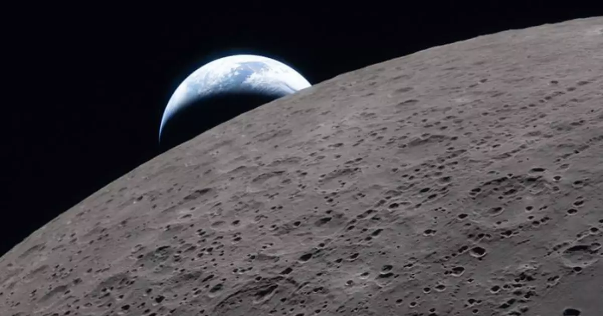 阿提米絲二號太空人繞月歸途致電國際太空站 創首次月球飛船與太空站通話