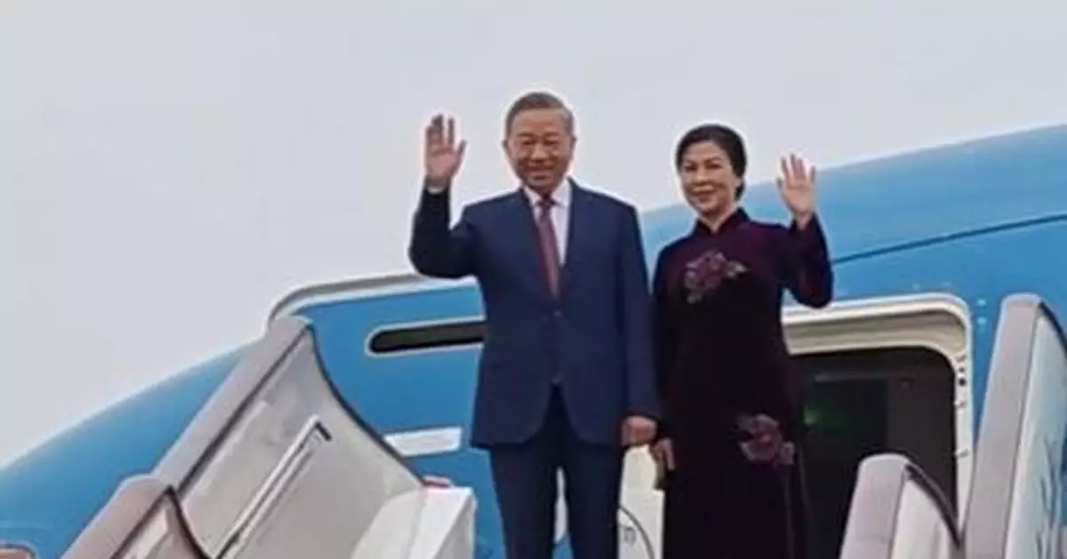 越共中央總書記蘇林抵達北京 展開四日國事訪問