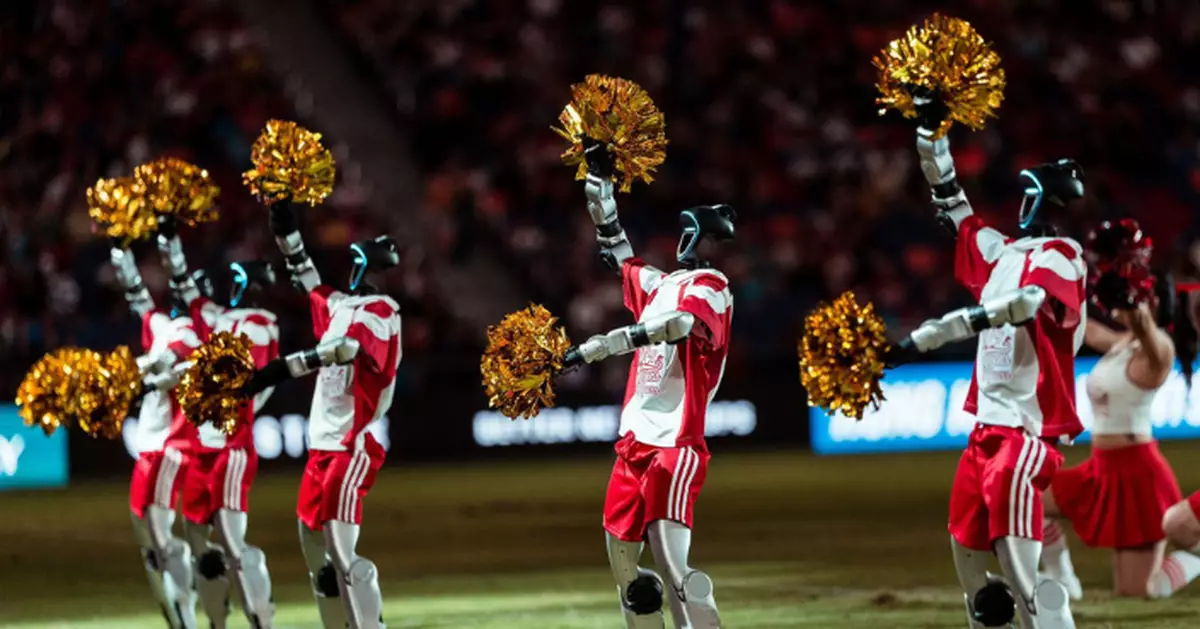 旅發局乘七欖50周年推廣香港「亞洲盛事之都」 春晚機械人啟德登場