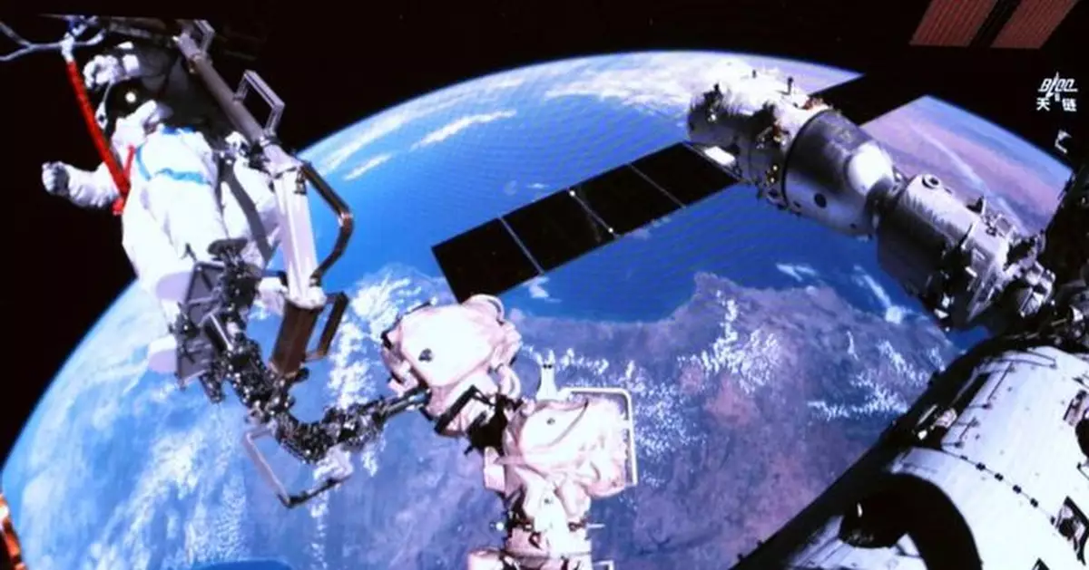 神舟二十一號航天員完成第三次出艙活動 張陸刷新個人出艙紀錄